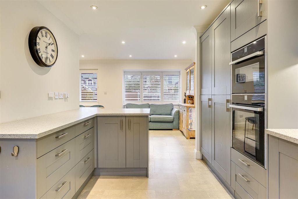 Property photo 3 of 30 Img (23).Jpg