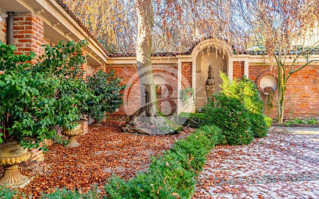 Property photo 3 of 31