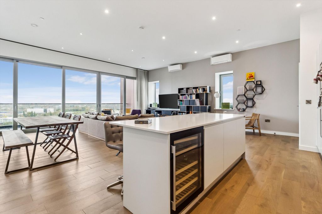 Property photo 1 of 15 Image