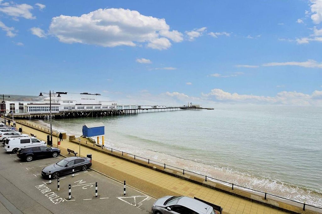 Property photo 2 of 12 Exterior