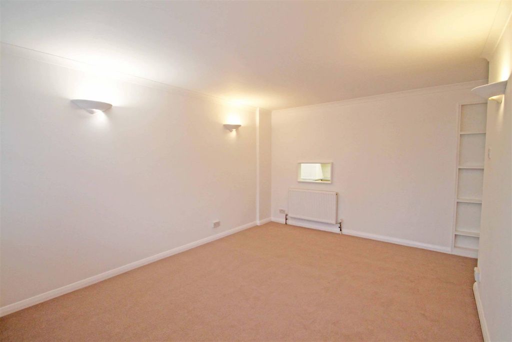 Property photo 3 of 12 Living/Dining Room