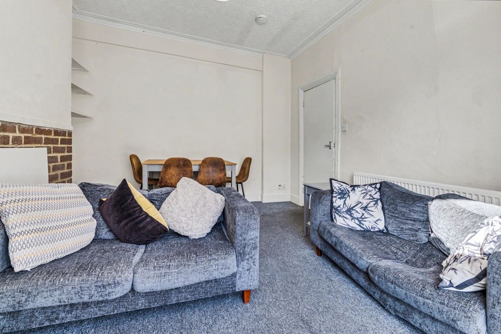 Property photo 3 of 20 43 Stanley Road, Brighton, Bn1 4Nh