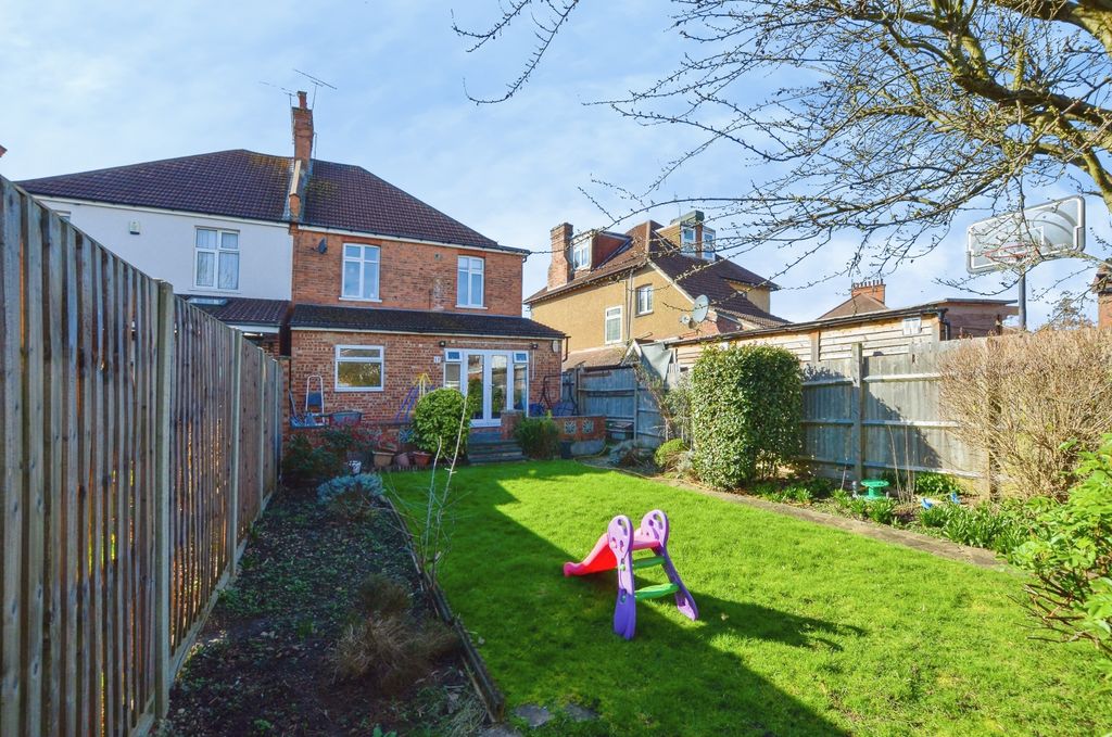 Property photo 1 of 16 Private Garden