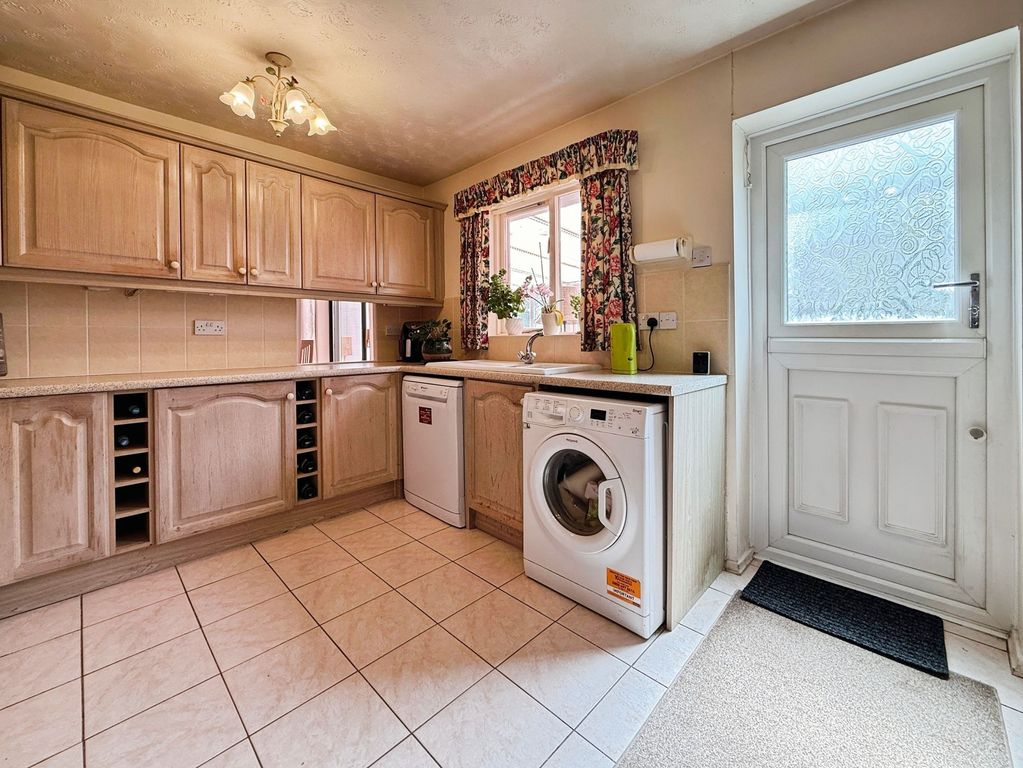 Property photo 3 of 23