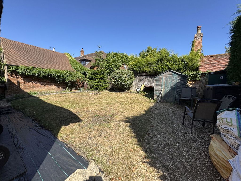 Property photo 2 of 8