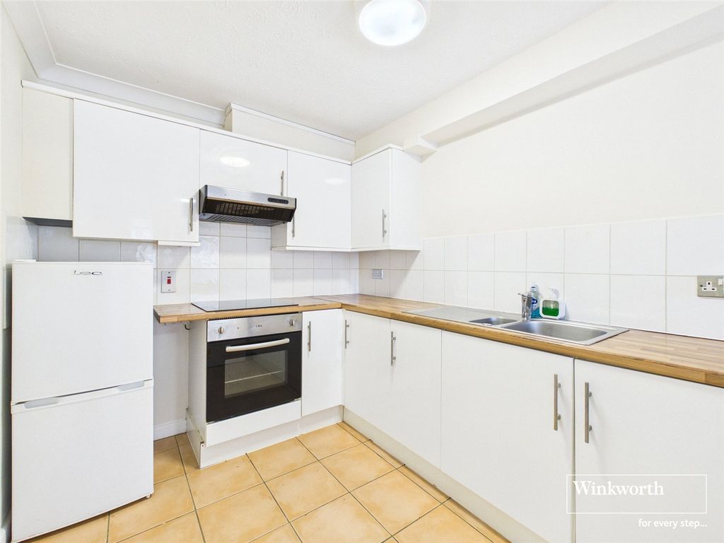 Property photo 2 of 9 Picture No. 22