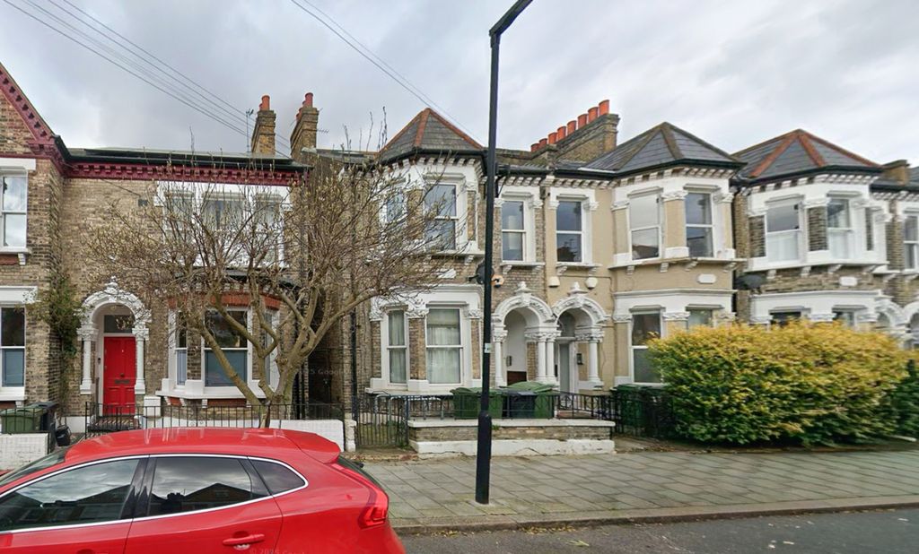 Property photo 1 of 10 Beechdale