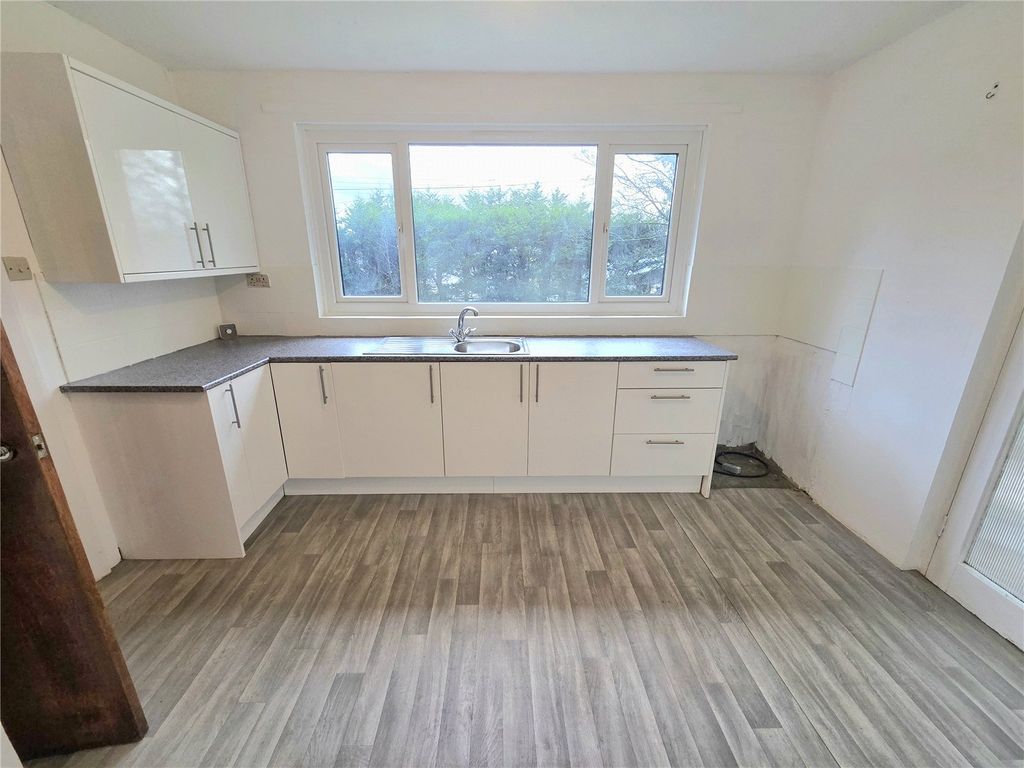 Property photo 2 of 8 Picture No. 03