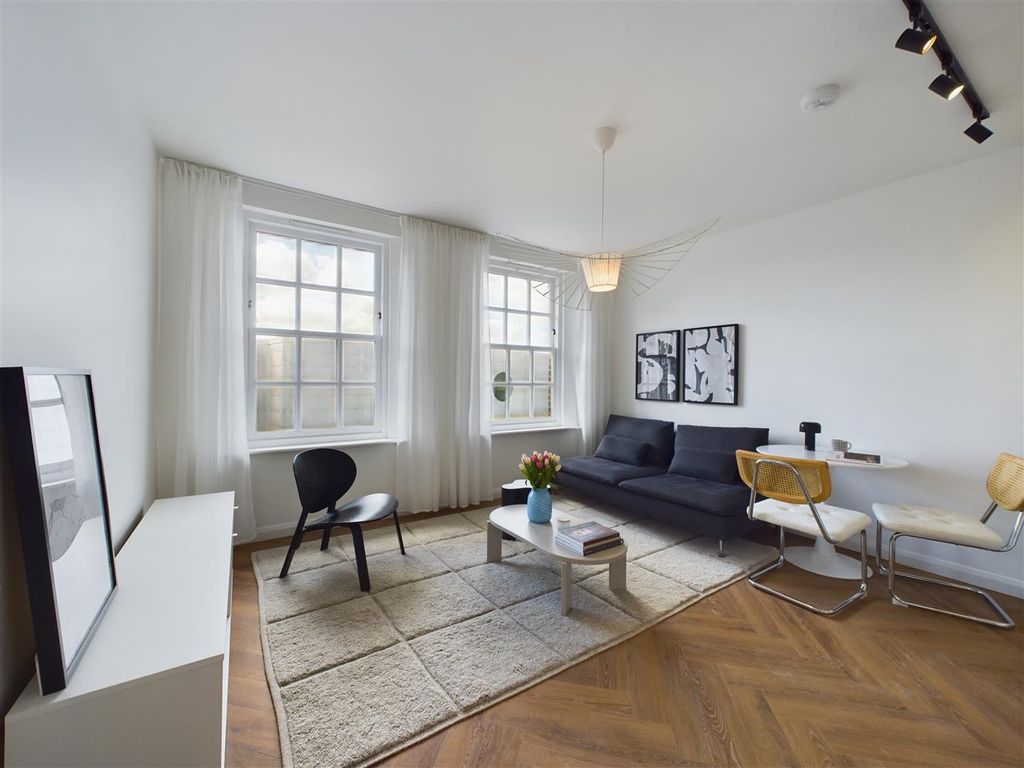 Property photo 3 of 7 Cam02202G0-Pr0234-Still006.Jpg