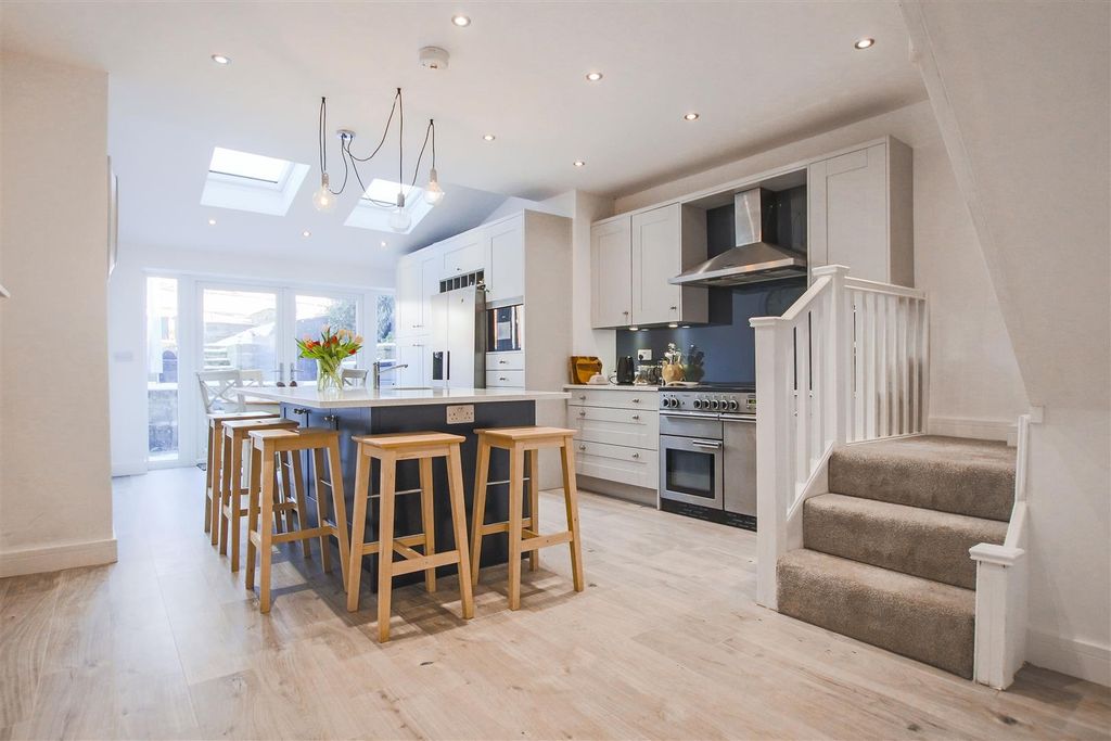 Property photo 1 of 33 19.Jpg