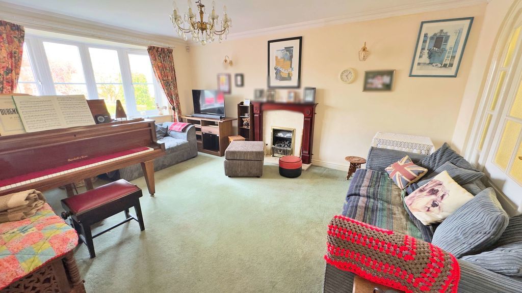 Property photo 2 of 16 Photo 14