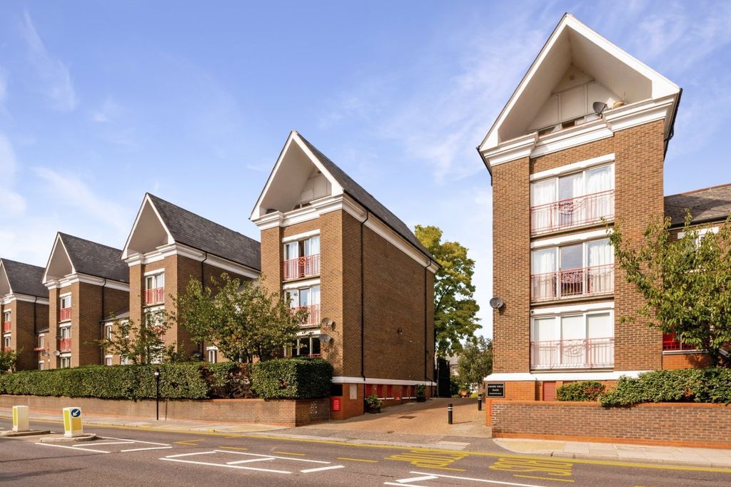 Property photo 2 of 3