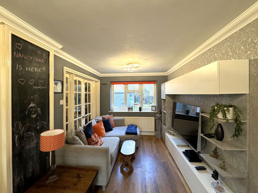 Property photo 3 of 13