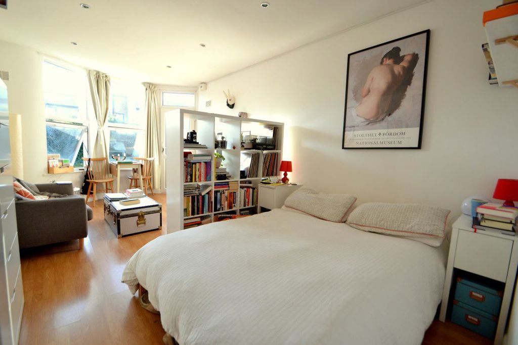 Property photo 2 of 6
