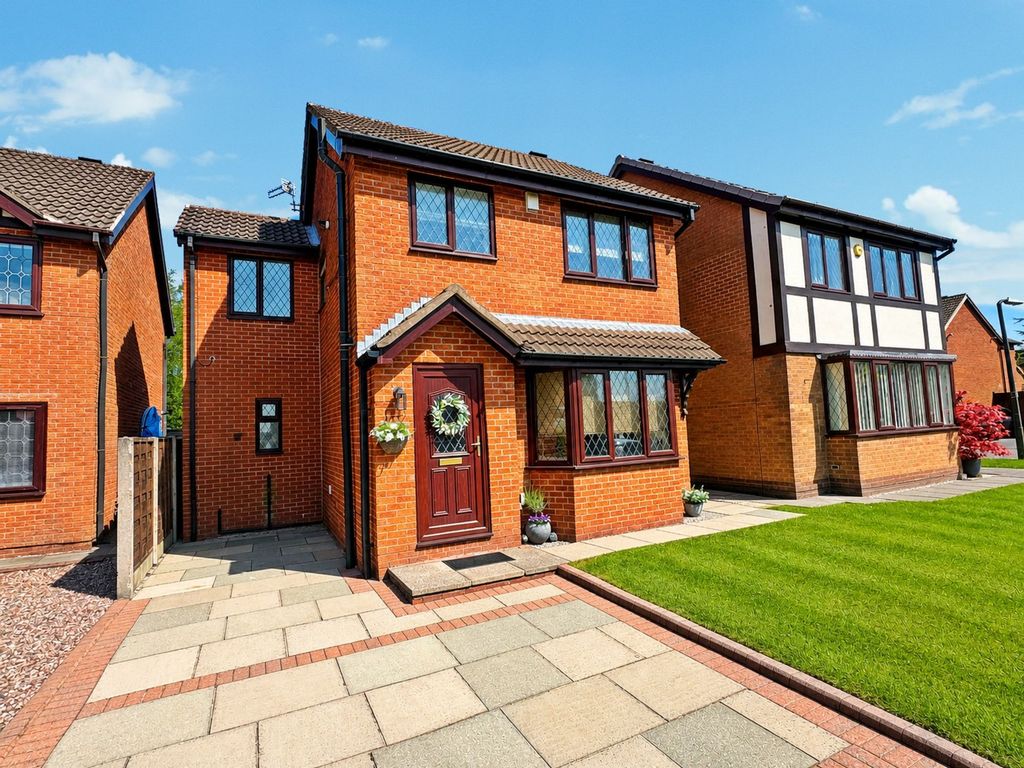 Property photo 1 of 18 External