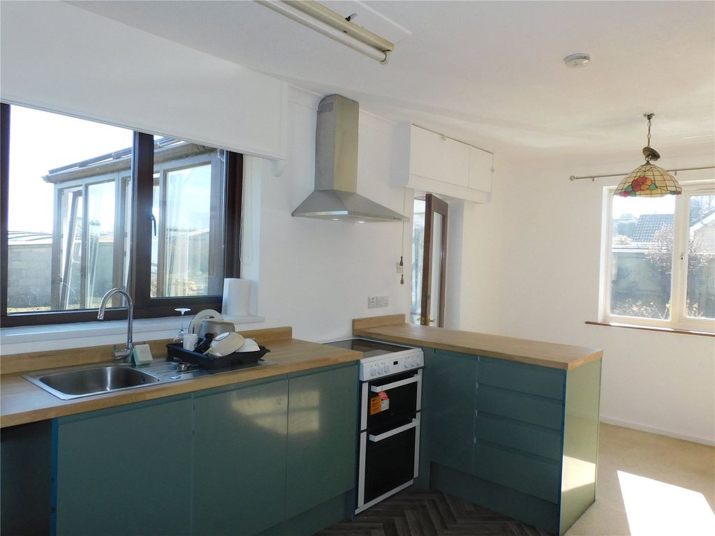 Property photo 2 of 32 Picture No. 22