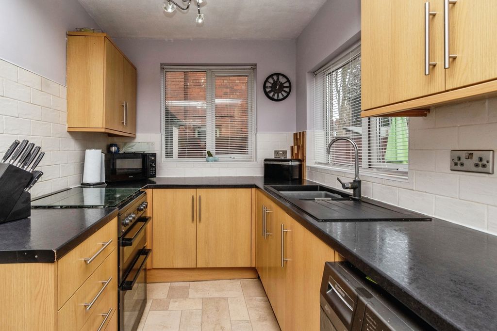 Property photo 3 of 20 Pbox-Img.Jpg