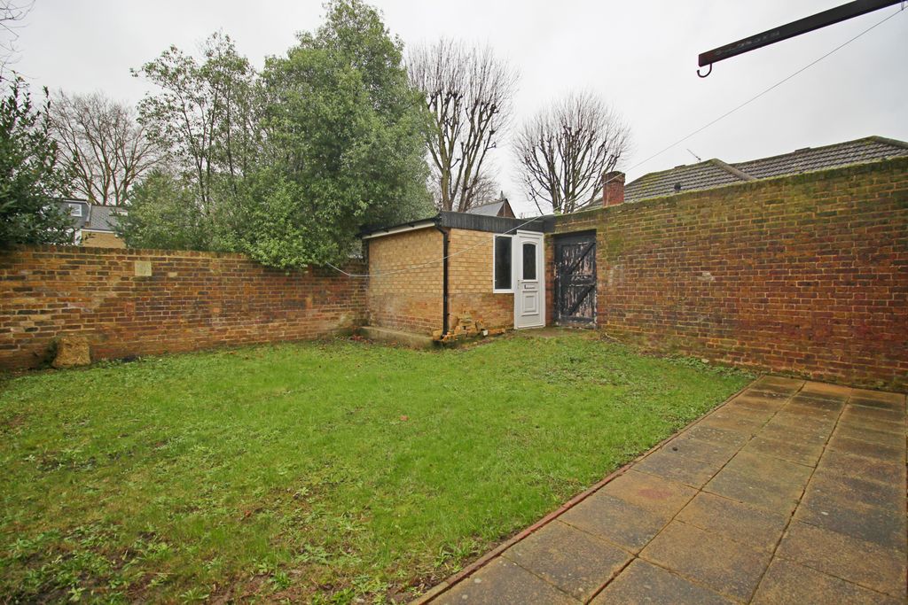 Property photo 2 of 11 Gallery