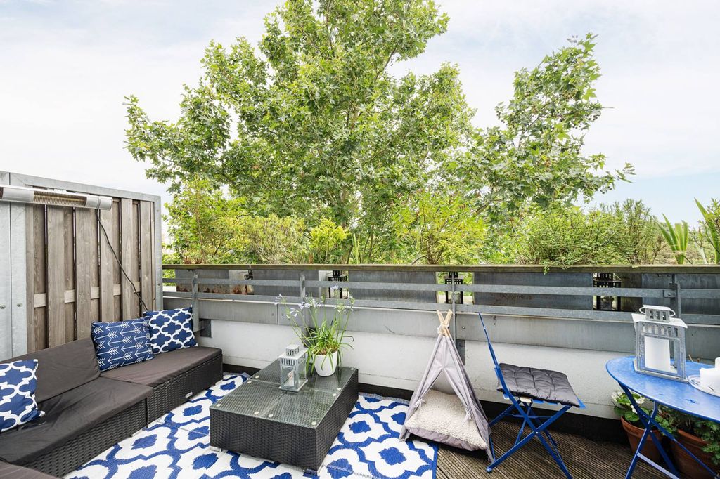 Property photo 3 of 23