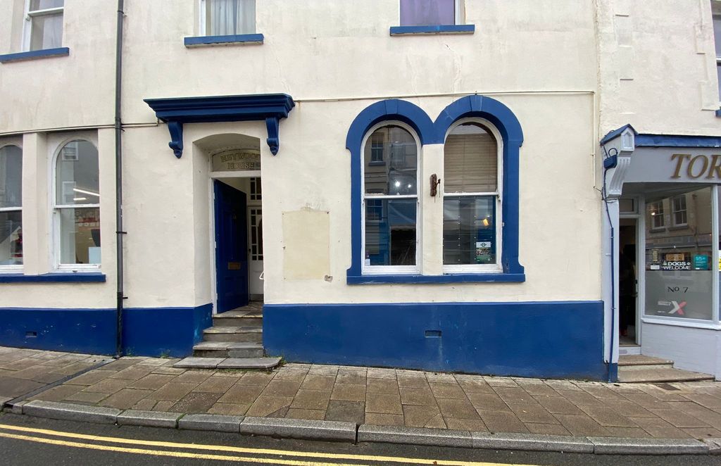 Property photo 1 of 5