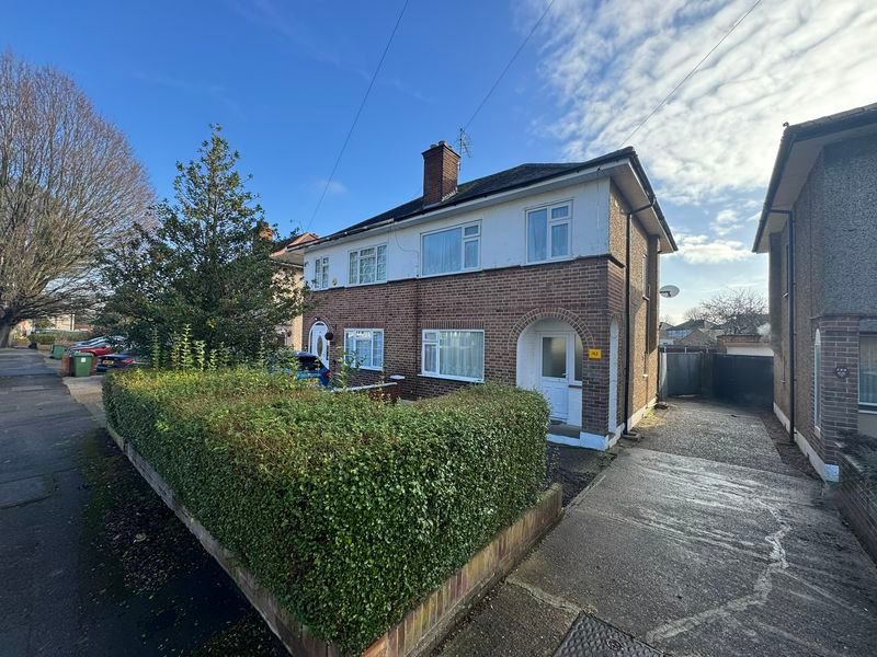 Property photo 1 of 9 Photo 4