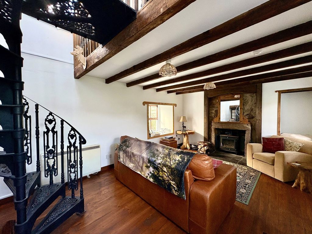 Property photo 3 of 12 Not Specified