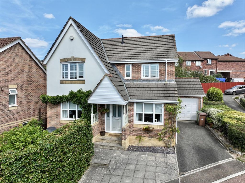 Property photo 1 of 33 Periwinkle Drive