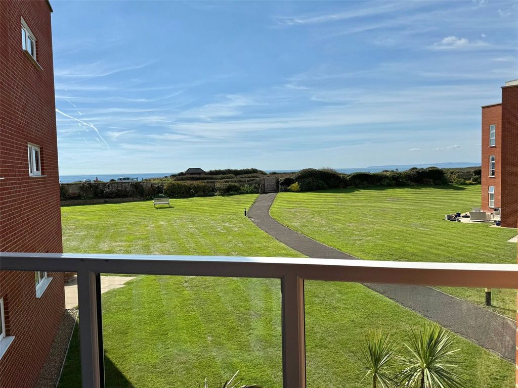 Property photo 2 of 23 Picture No. 19