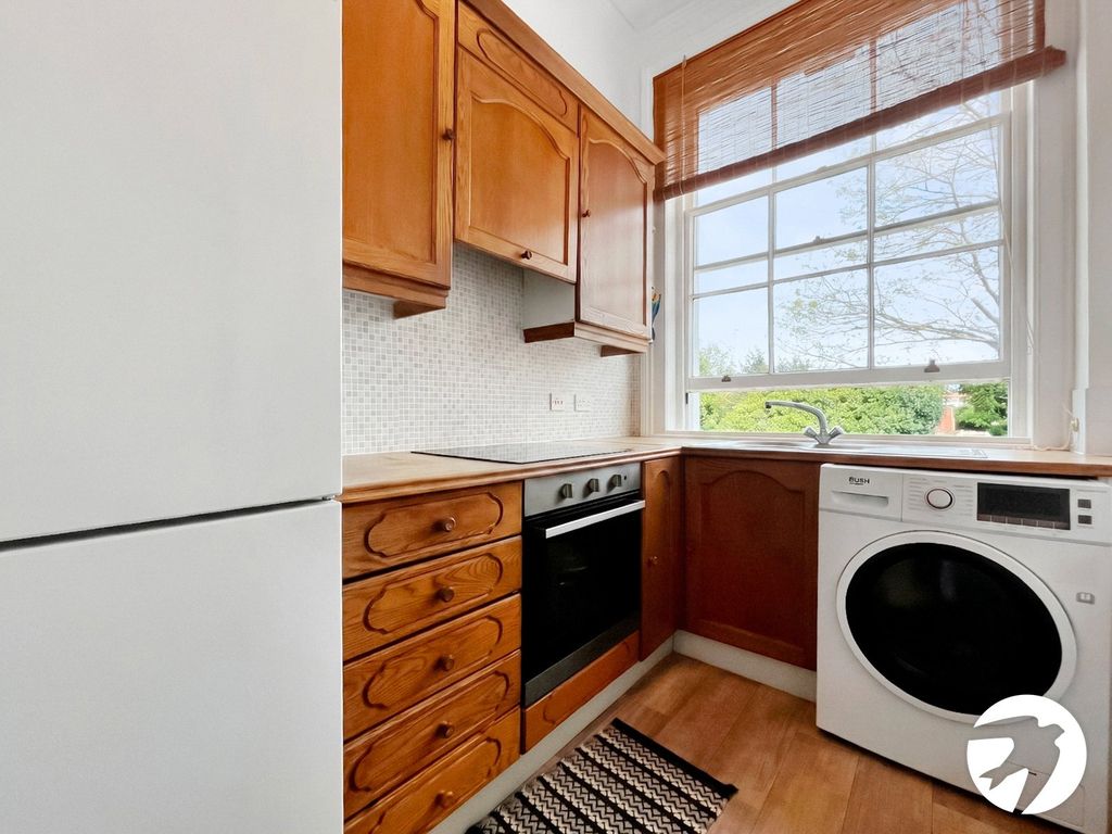 Property photo 2 of 8 Picture No. 09