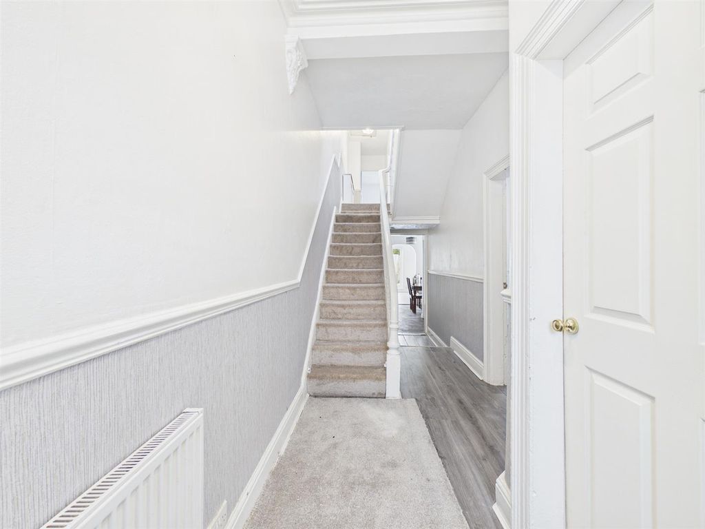 Property photo 3 of 23 Cam03844G0-Pr0401-Still001.Jpg