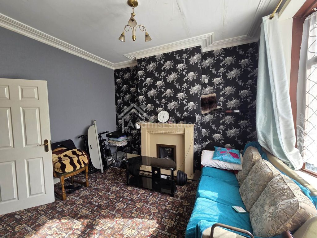 Property photo 3 of 7
