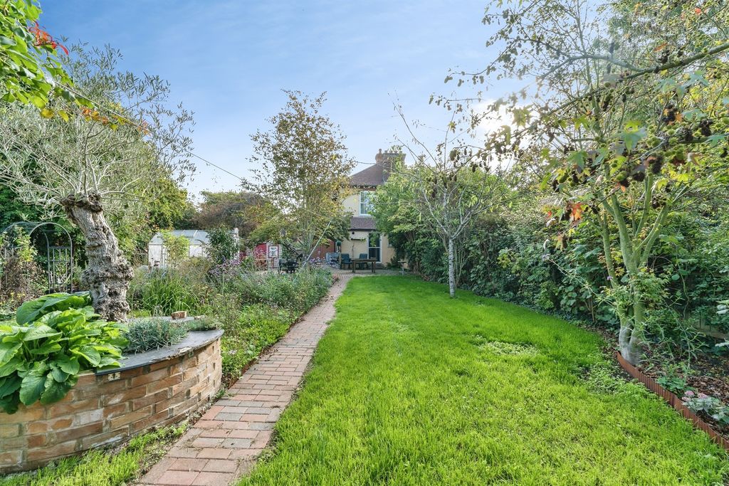 Property photo 3 of 31