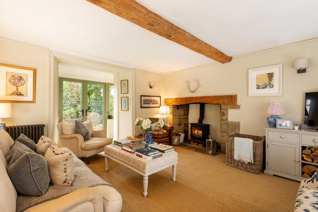 Property photo 2 of 24 Drawing Room