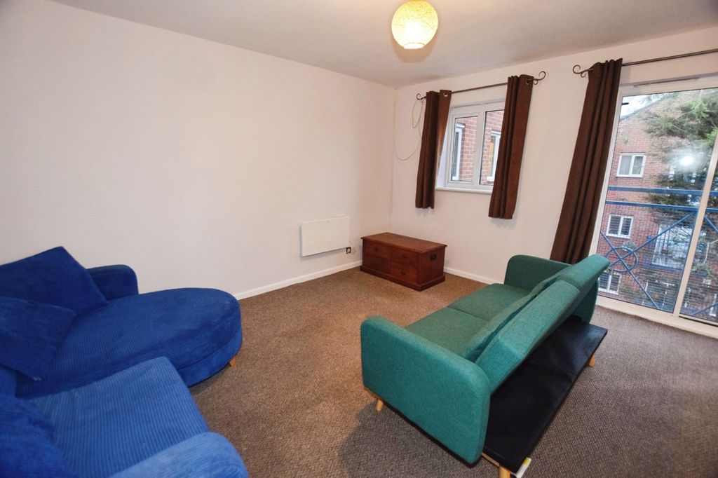 Property photo 2 of 15 Picture No. 27