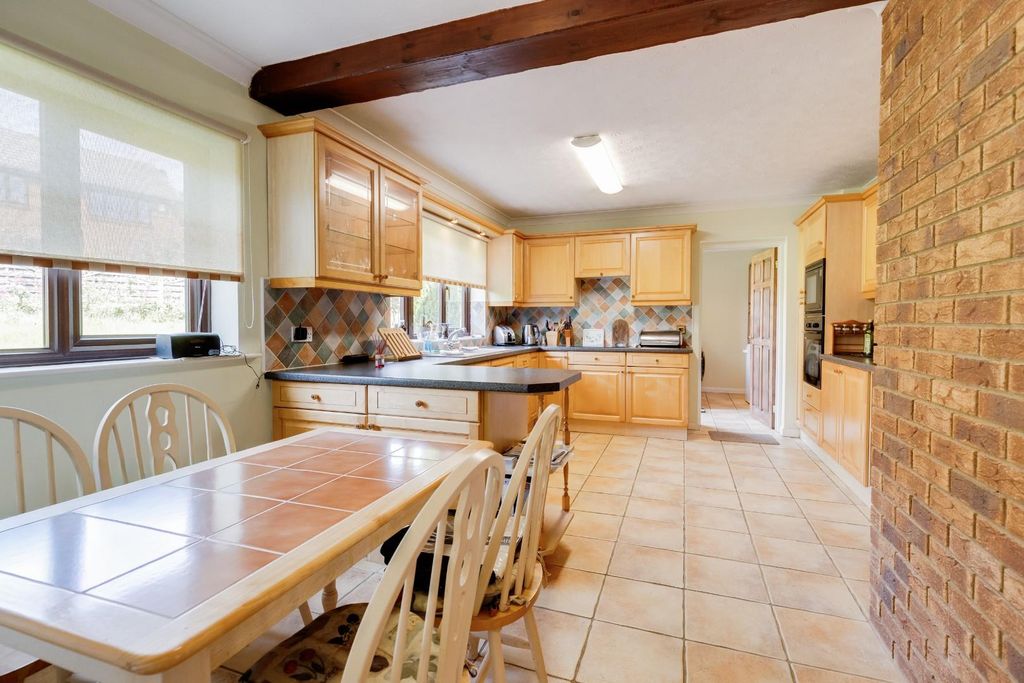 Property photo 3 of 22