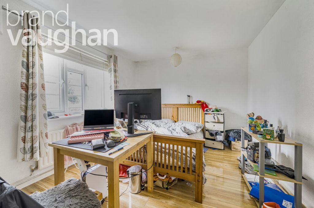 Property photo 3 of 9 Bedroom