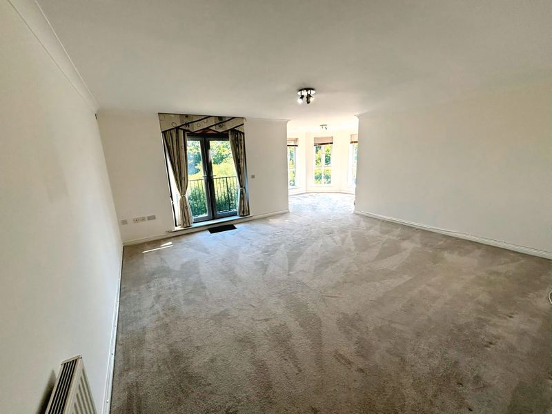 Property photo 3 of 16 Photo 9