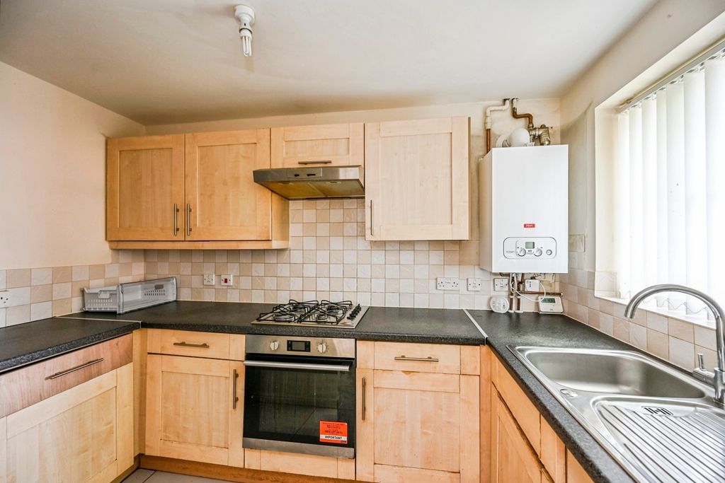 Property photo 2 of 17 Photo