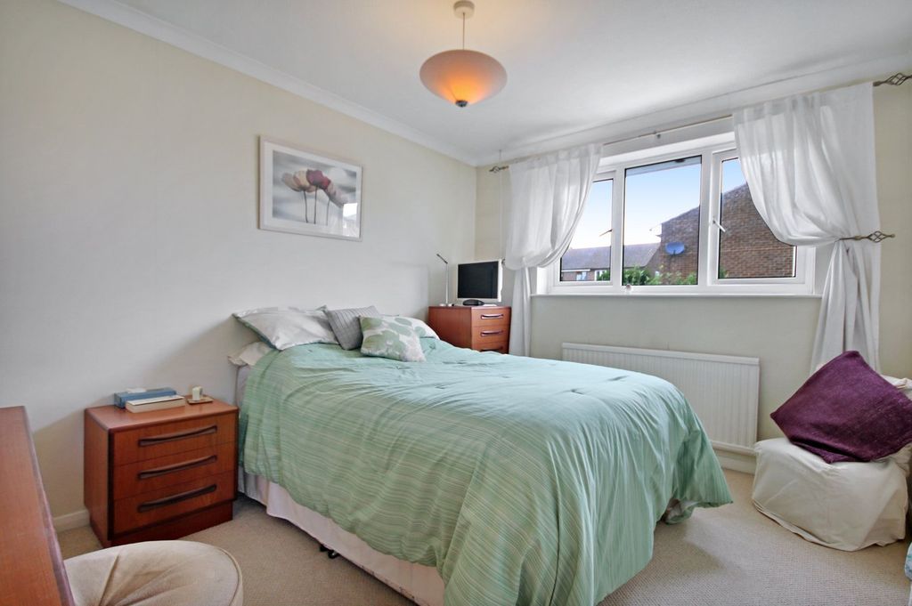 Property photo 3 of 11