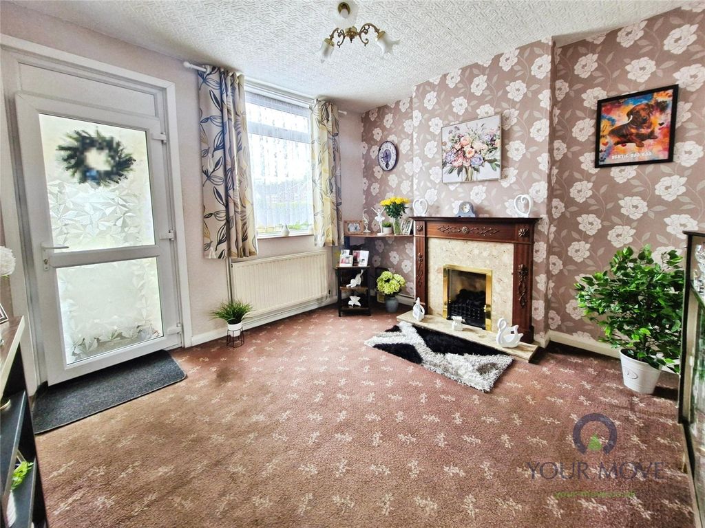 Property photo 2 of 14 Dining Room