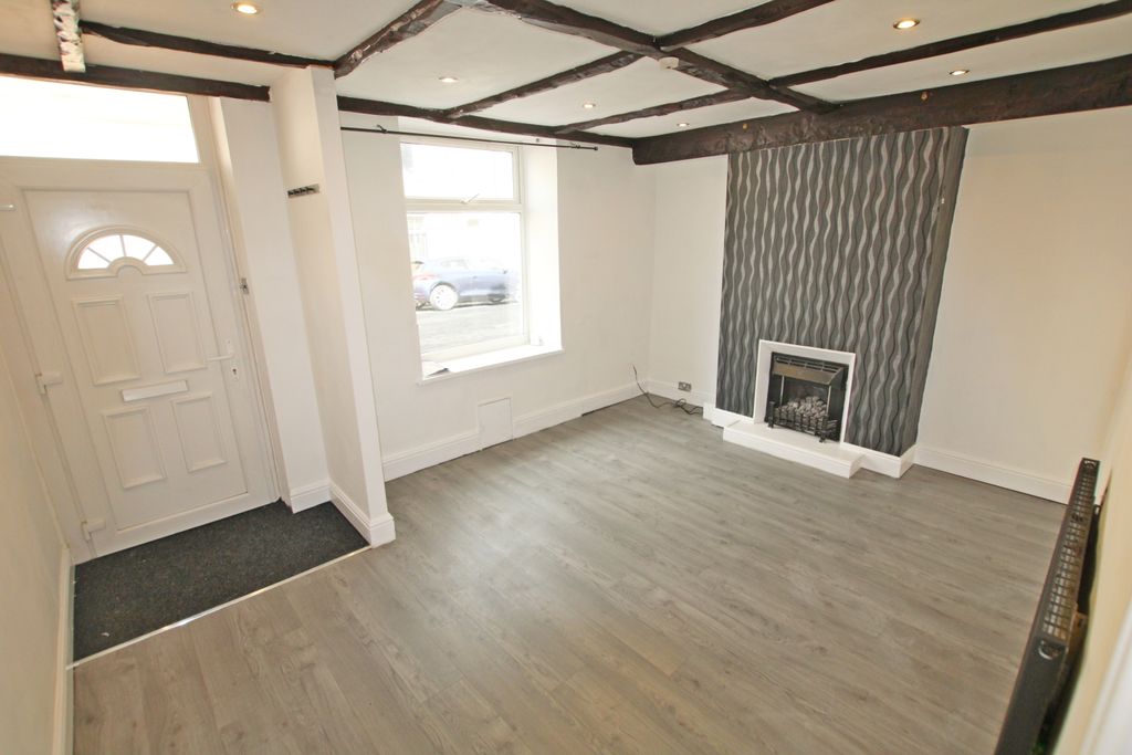 Property photo 2 of 8 2