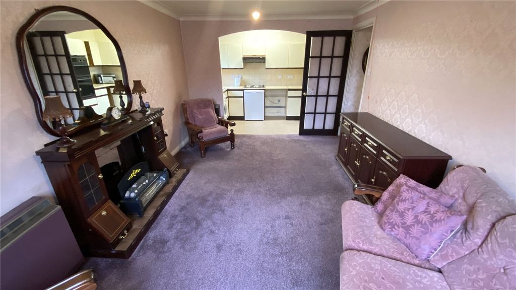 Property photo 3 of 8 Picture No. 13