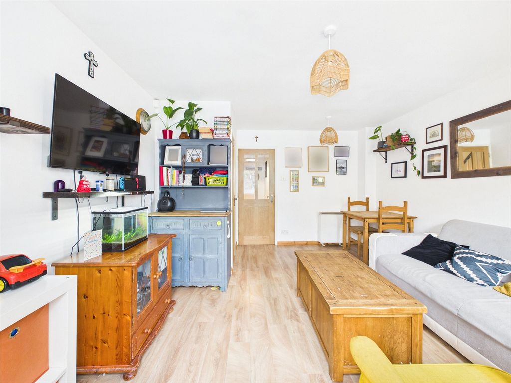 Property photo 3 of 13 Picture No. 05