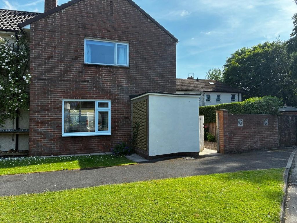 Property photo 1 of 16 Externally