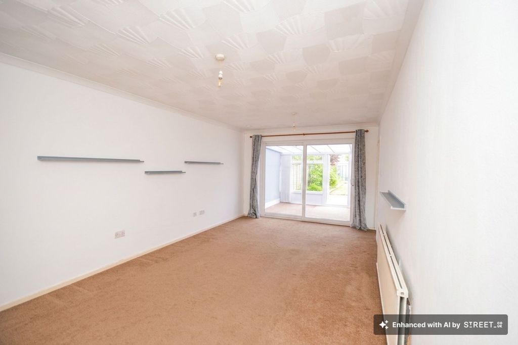 Property photo 2 of 14 Lounge/Dining Room