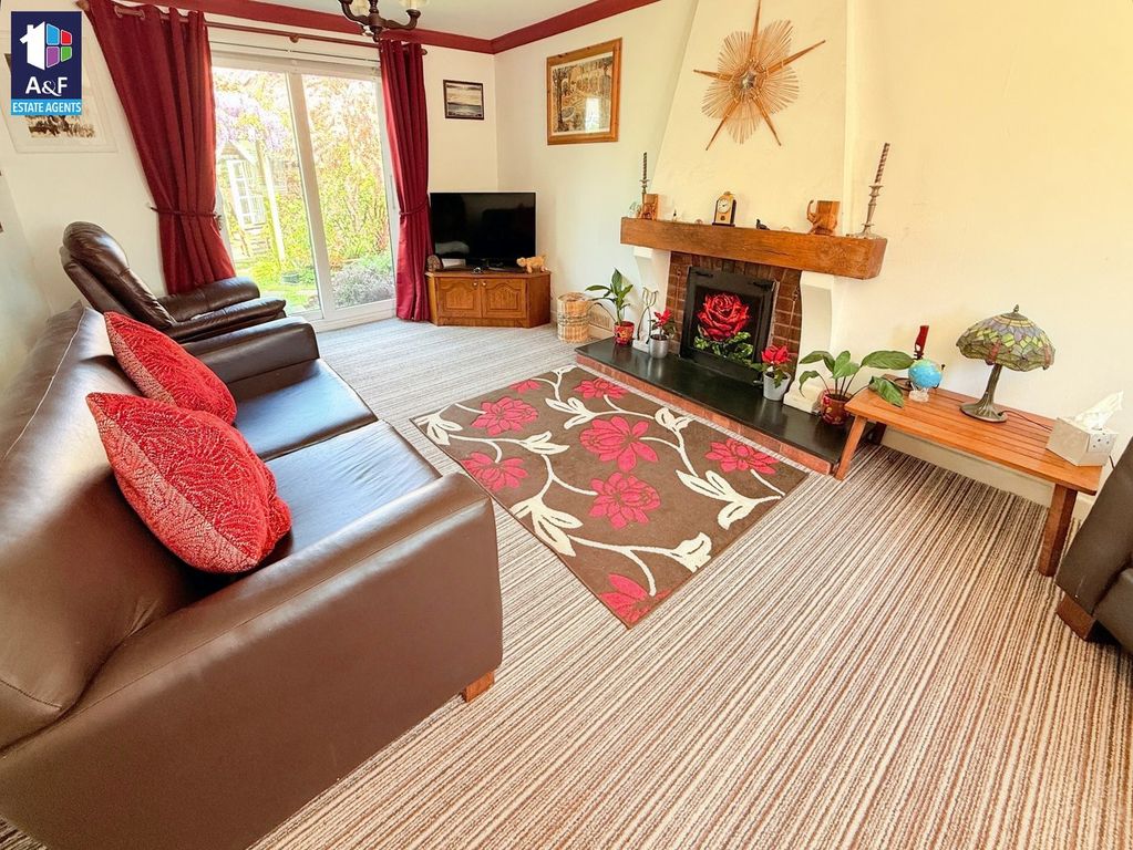 Property photo 3 of 23