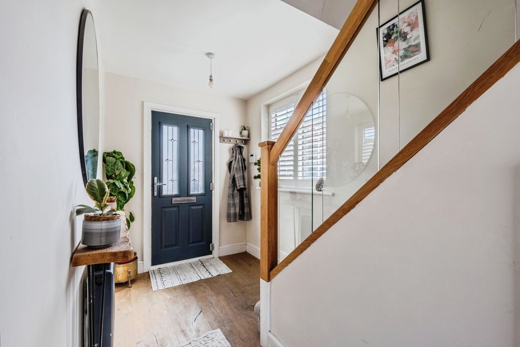 Property photo 2 of 16 Pbox-Img.Jpg