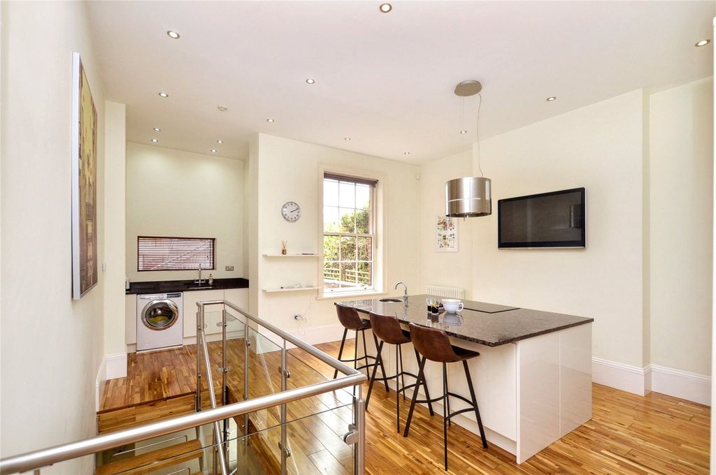 Property photo 2 of 22 Picture No. 59