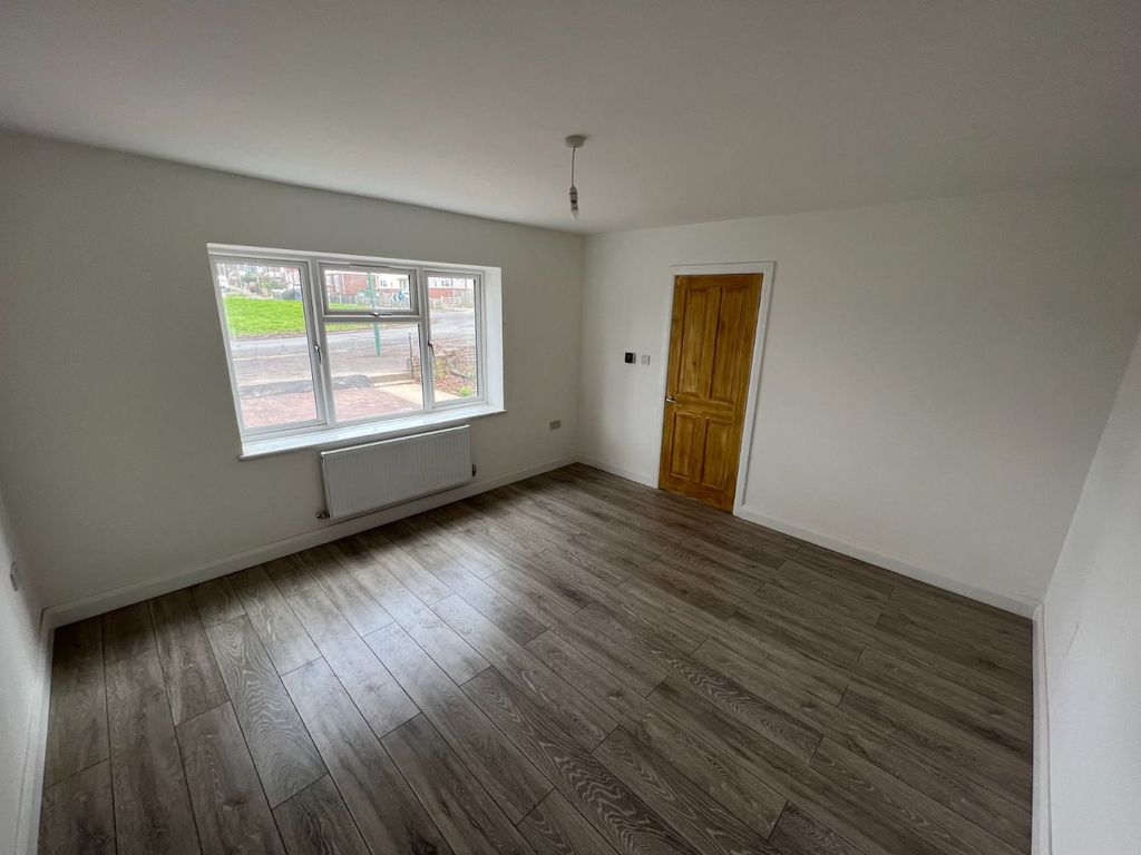 Property photo 2 of 17 Property