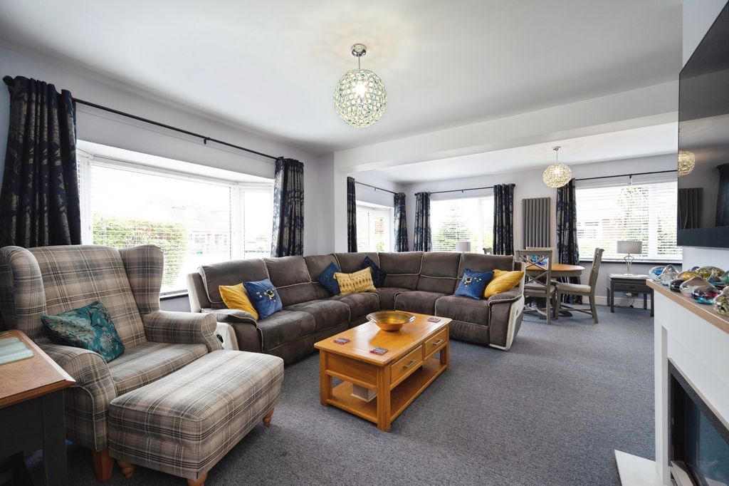 Property photo 3 of 20 Pbox-Img.Jpg